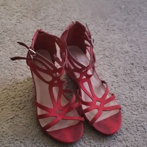 Red wedge sandal
